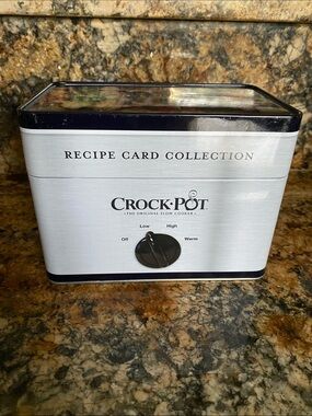 Crock•Pot Recipe Card Collection in Storage Tin